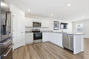 572 Pinehurst Dr-13 furniture removed.jpeg