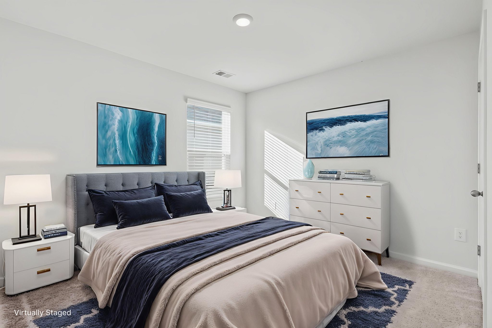 DSC06522 virtually staged.jpeg