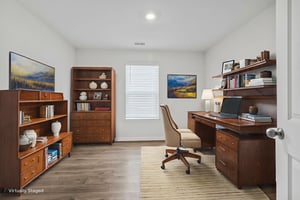 DSC06531 virtually staged.jpeg