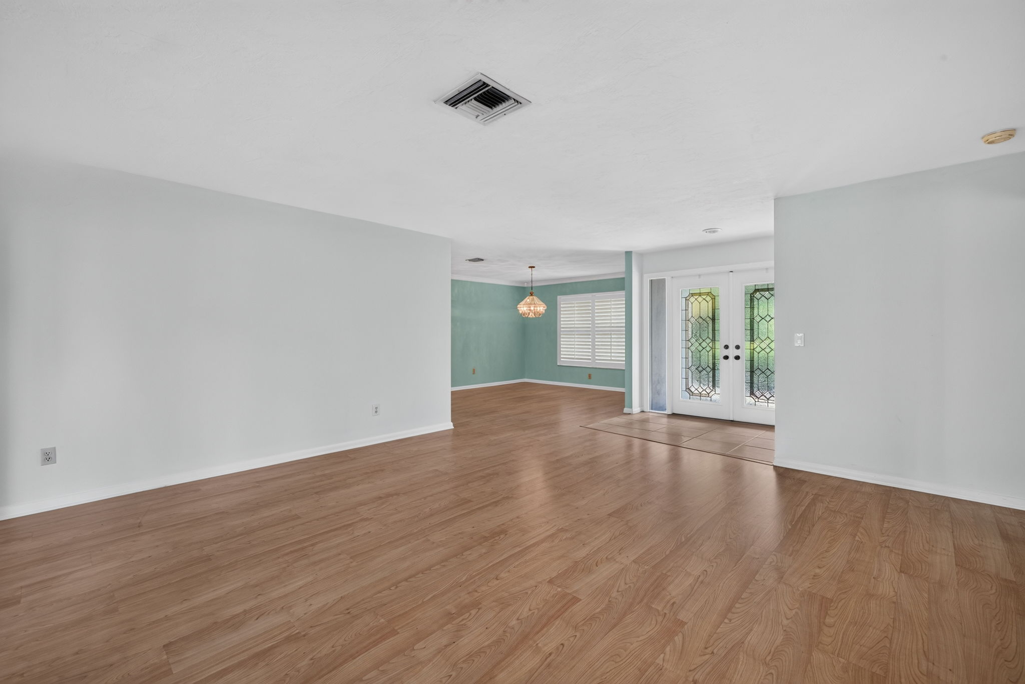 Living Room 1 of 3