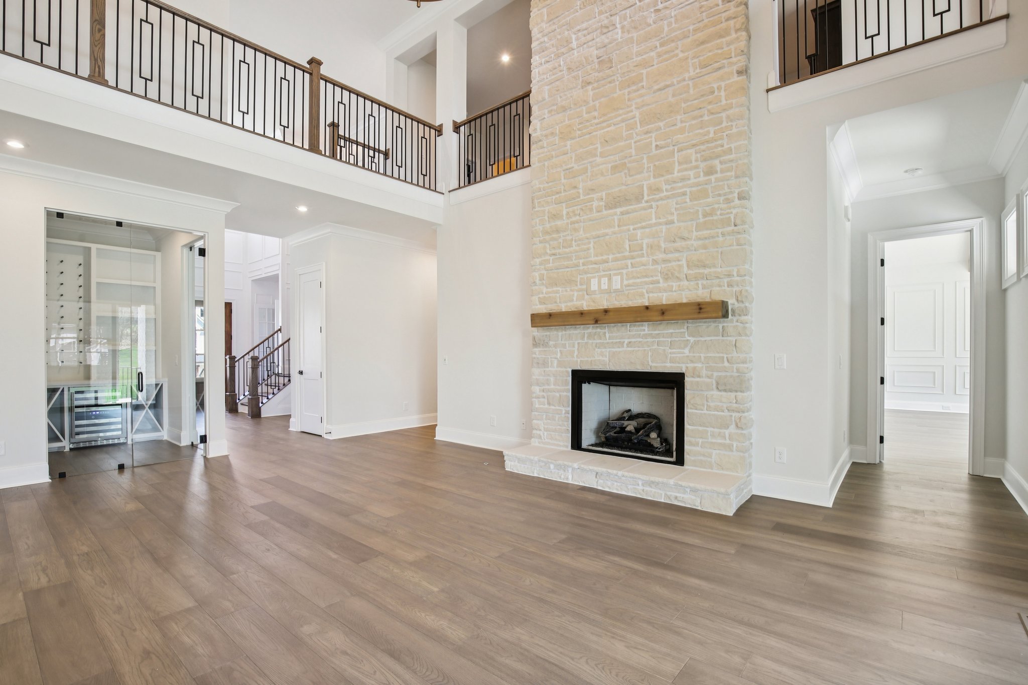 Nola Dr-S2403-027.jpg