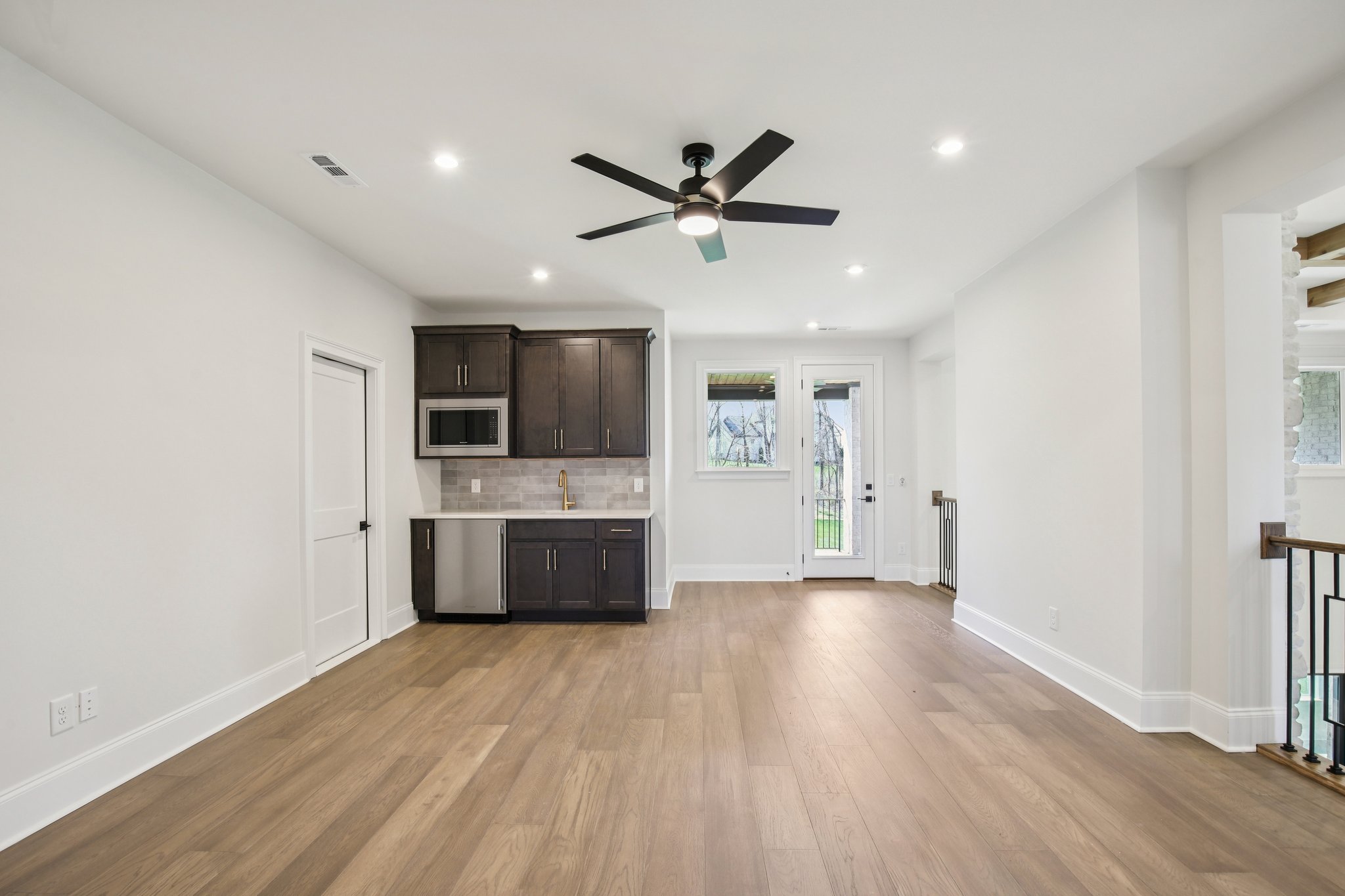 Nola Dr-S2403-082.jpg