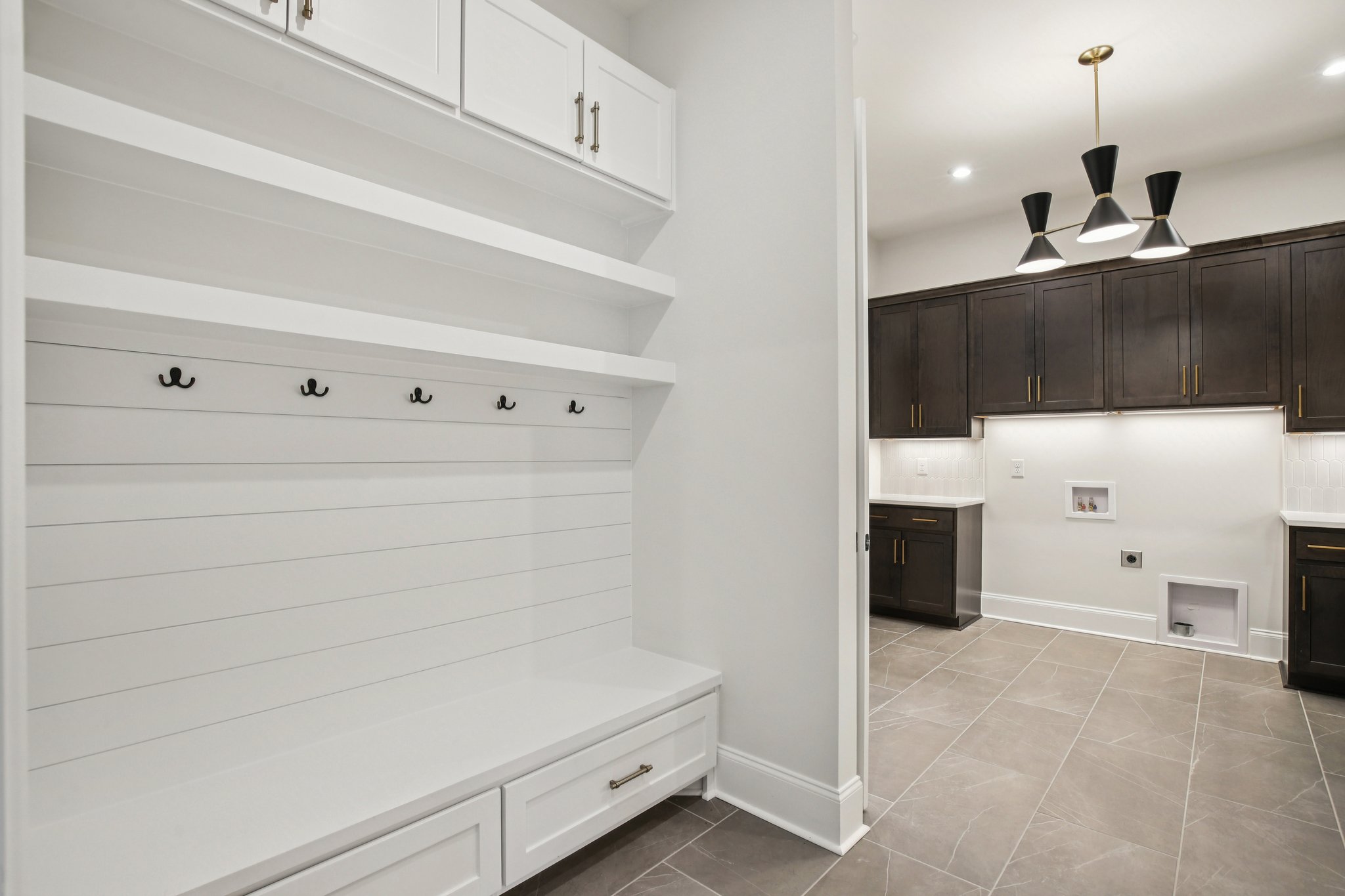 Nola Dr-S2403-089.jpg