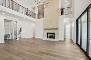 Nola Dr-S2403-026.jpg