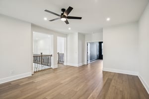 Nola Dr-S2403-072.jpg
