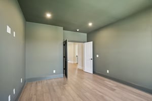 Nola Dr-S2403-078.jpg