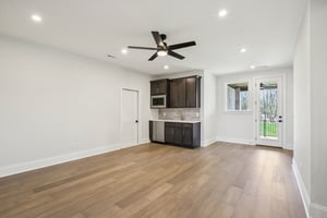 Nola Dr-S2403-083.jpg