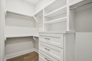 Nola Dr-S2403-094.jpg