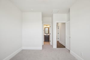 Nola Dr-S2403-098.jpg