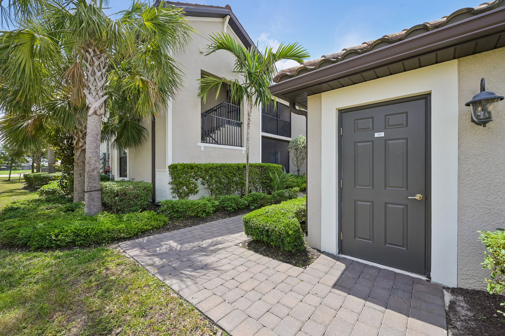 5721 Palmer Cir #101, Bradenton, FL 34211, USA