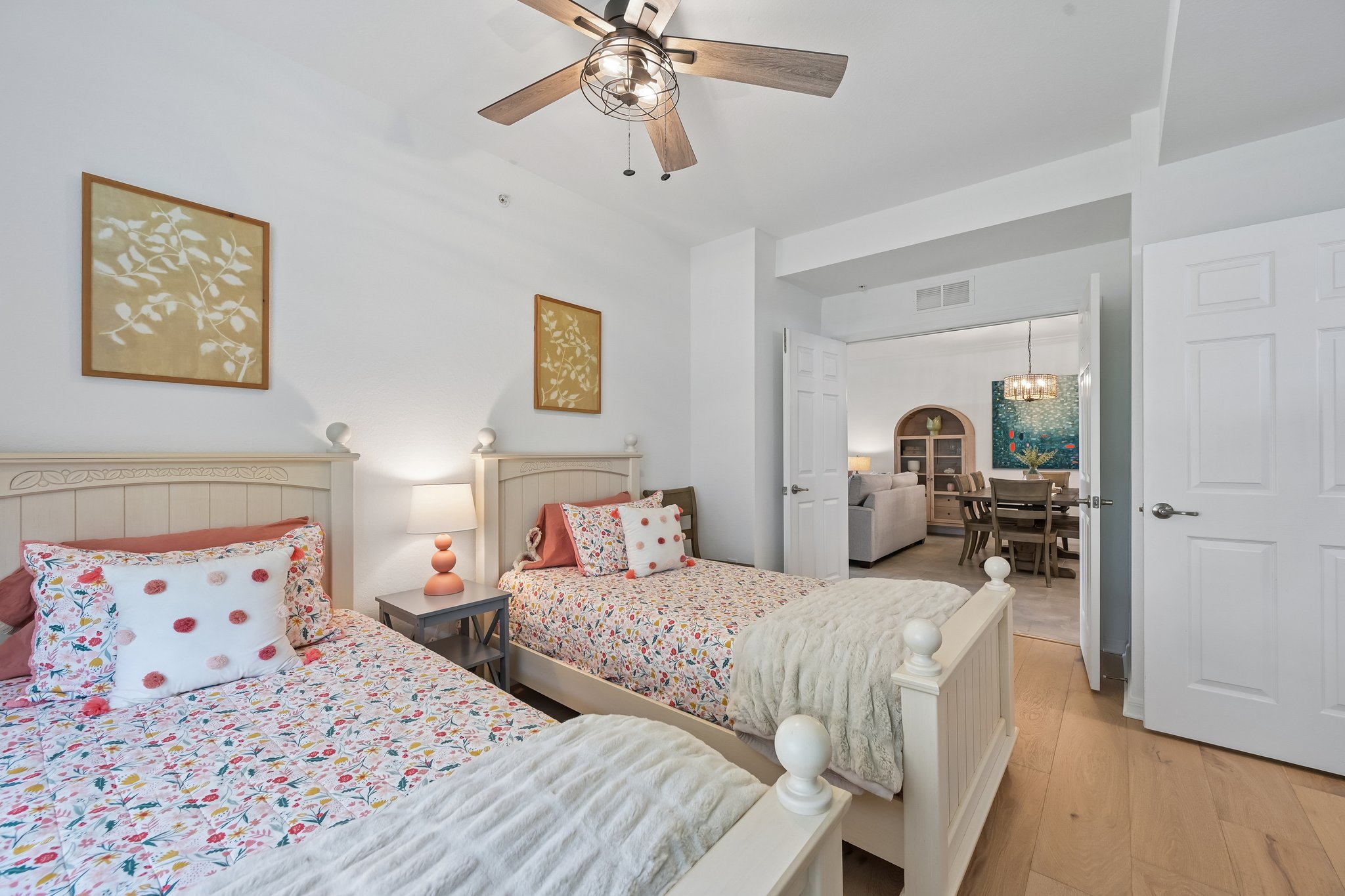 Palmer Cir 101-S0205-028.jpg