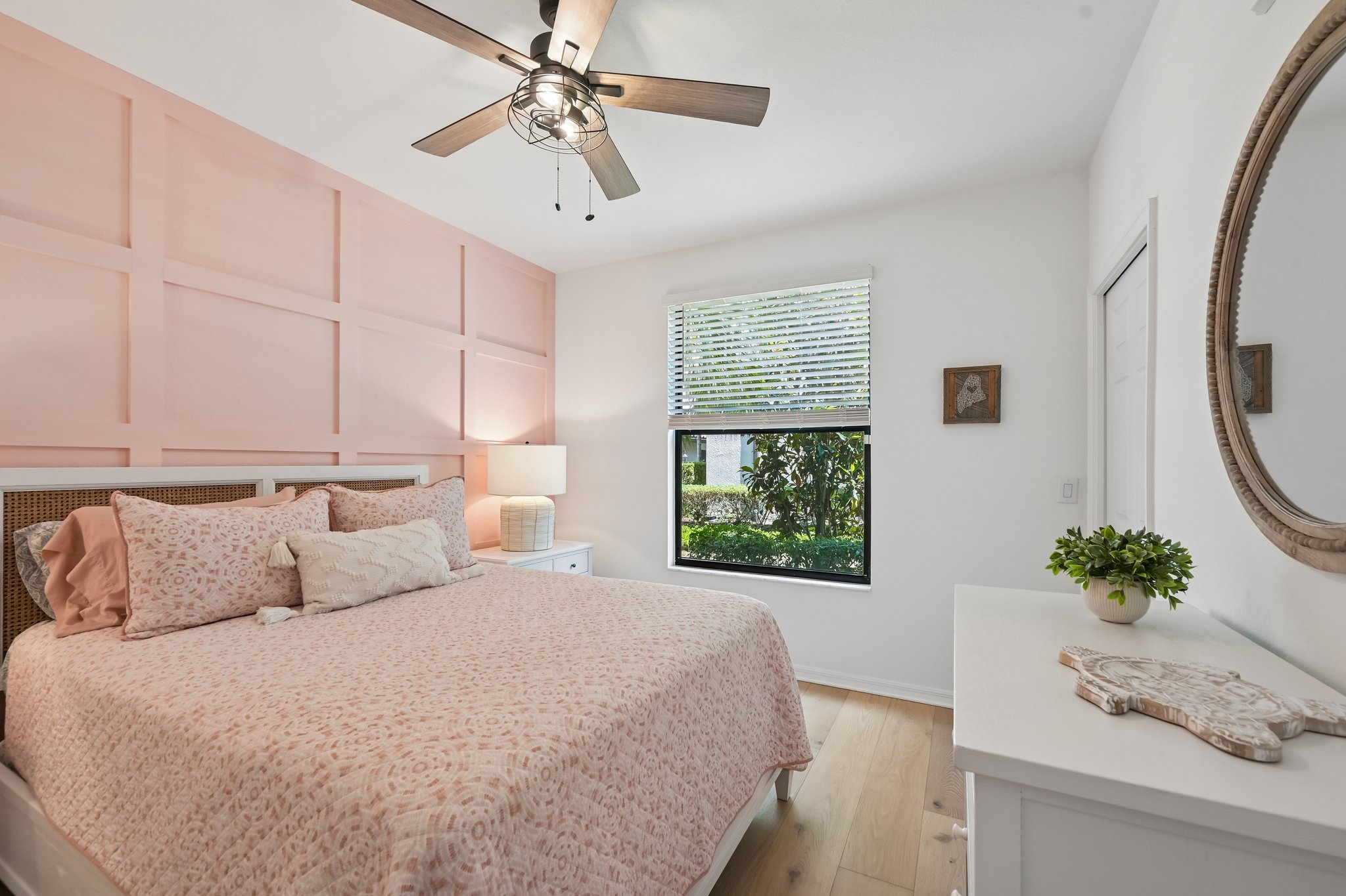 Palmer Cir 101-S0205-032.jpg