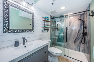 Master Bathroom1a