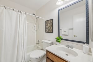Brewer House Cir-S2906-057.jpg