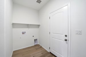 LG1R5474