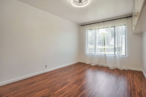 026_5722 Reinhold St