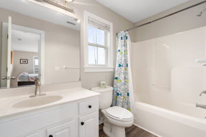 57241-Summerplace-TL-BR5-Private-Bath