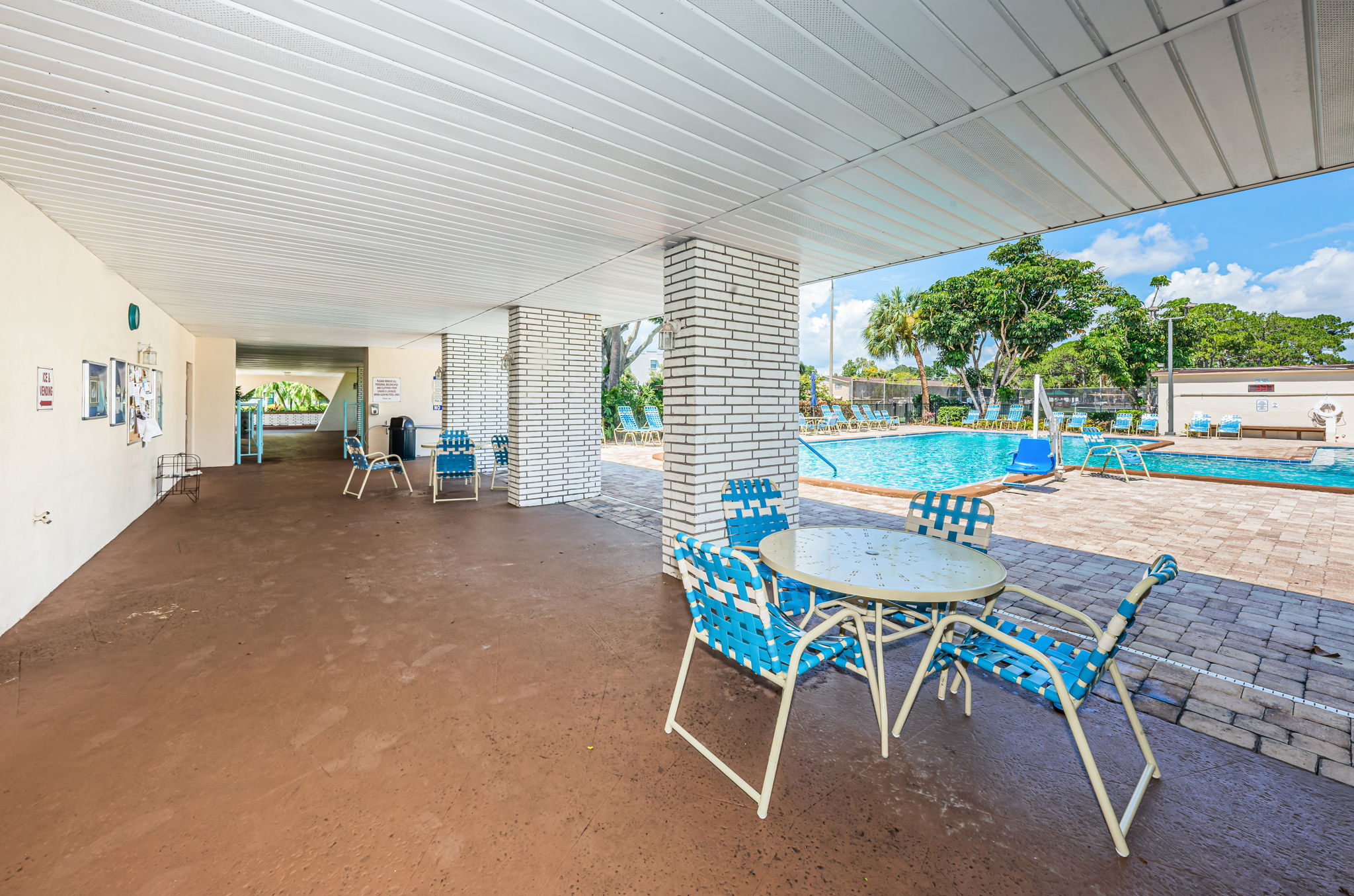 Magnolia Sun Center Pool1 Patio