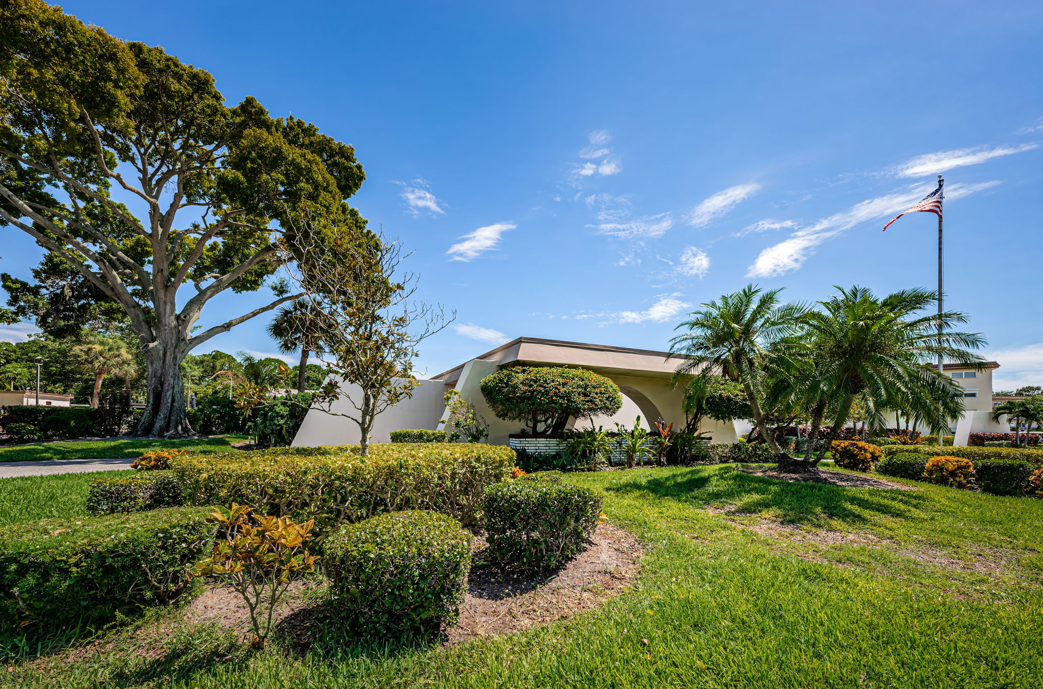 Magnolia Sun Center2