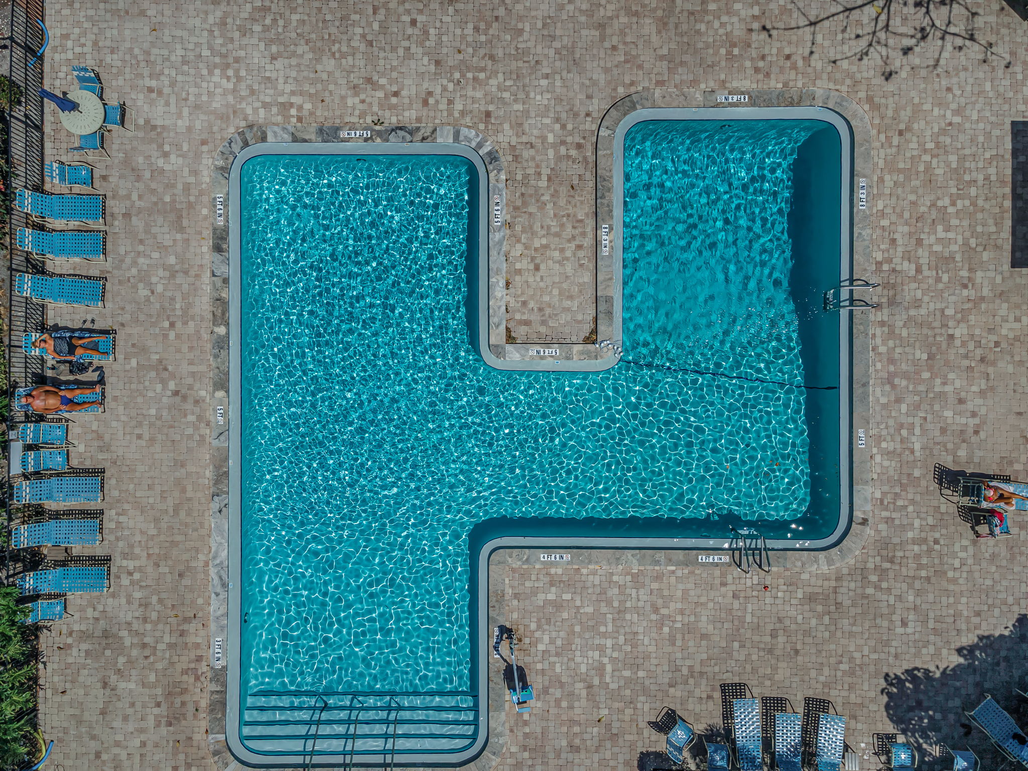Pool225