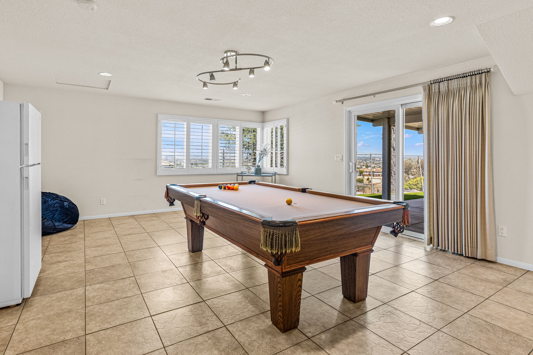 Extended Family Room