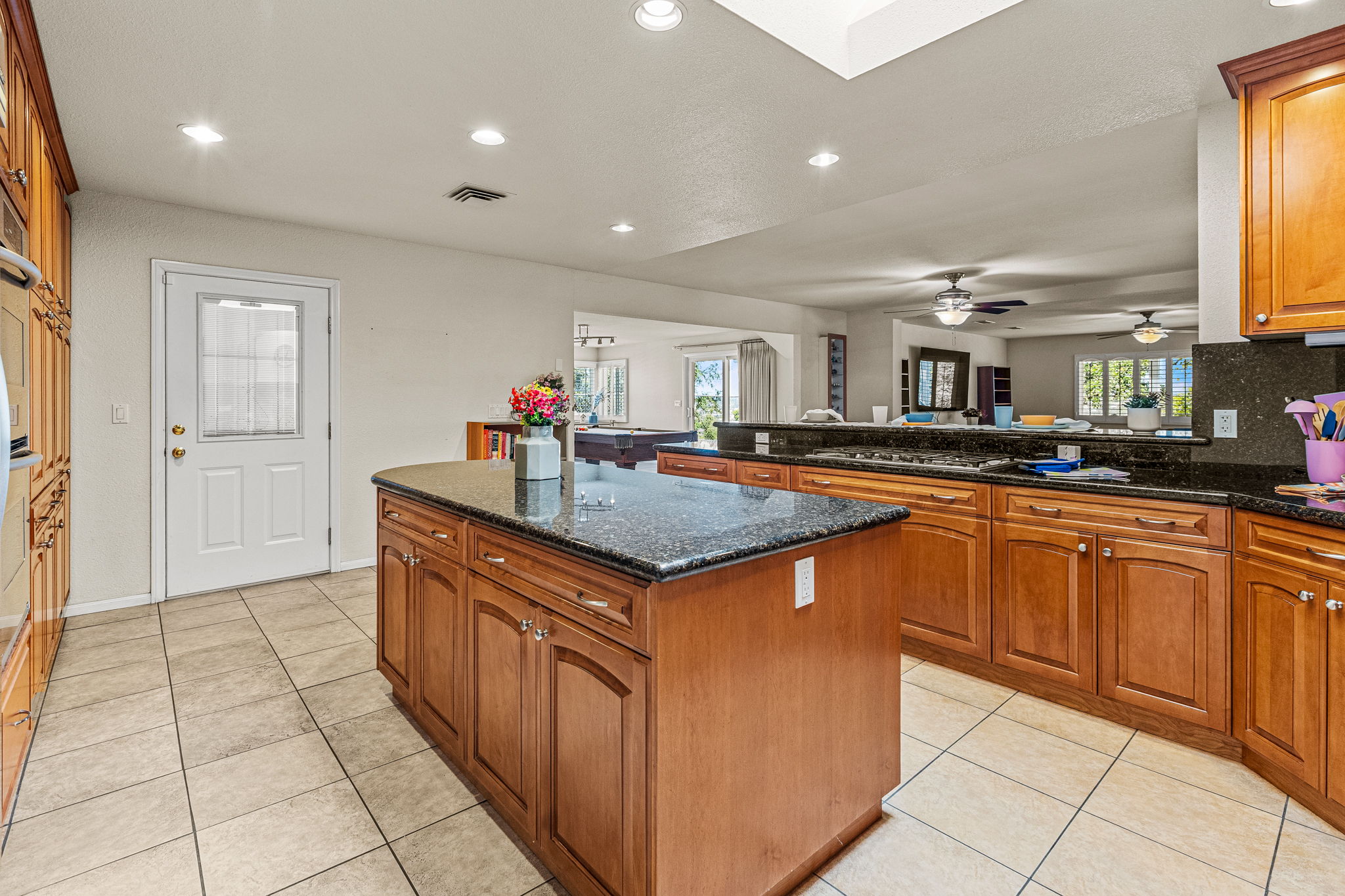 Kitchen w access to carport