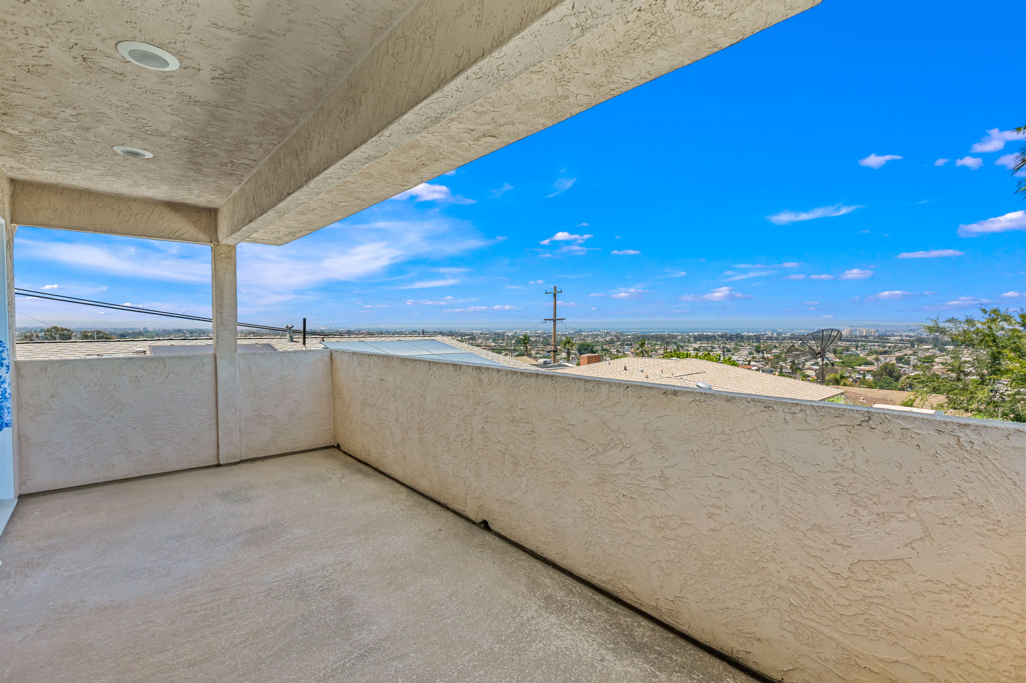 Covered balcony w views for days!