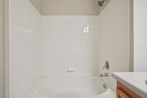 N Genoa Way 301-1106-025.jpg