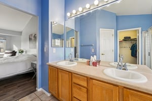 S 17th Ave-L1311-035.jpg