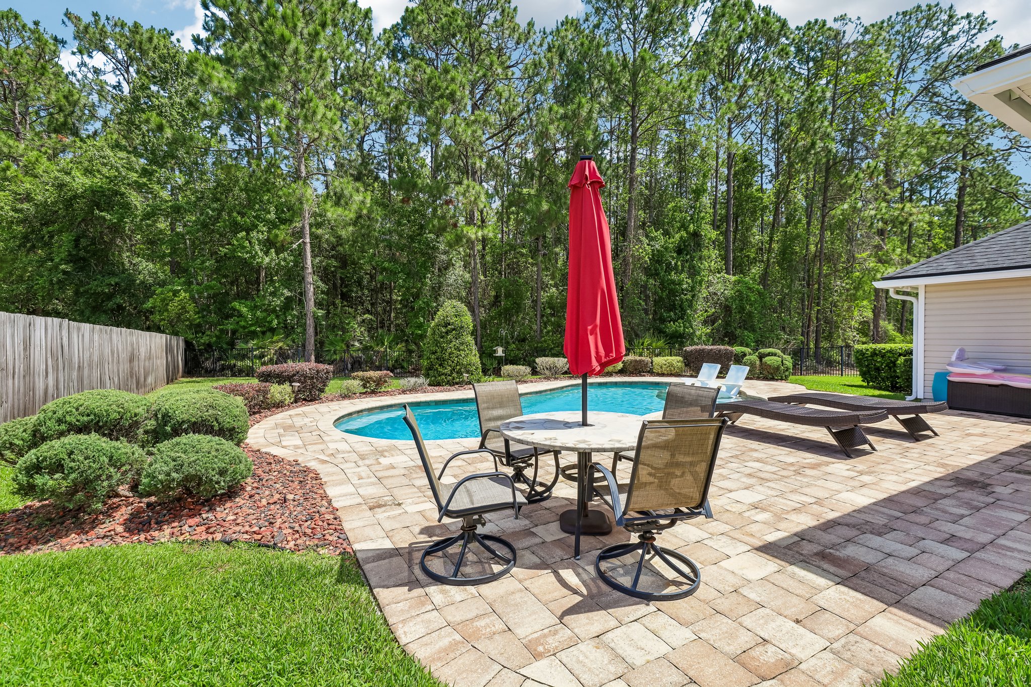 Wellhouse Dr-S1205-039.jpg