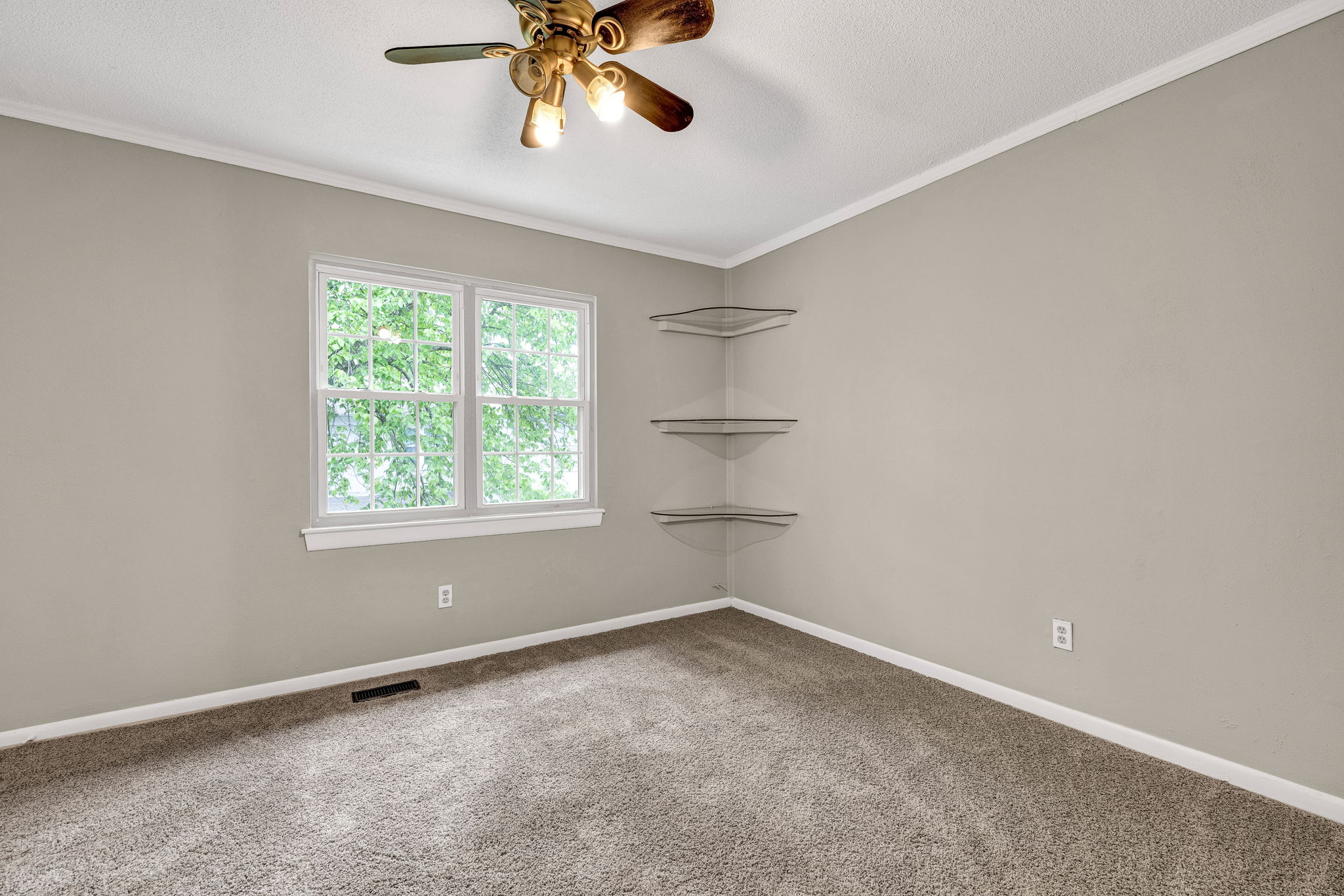 5731 Bramblegate Rd-13