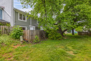 5731 Bramblegate Rd-23