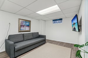 18_Interior