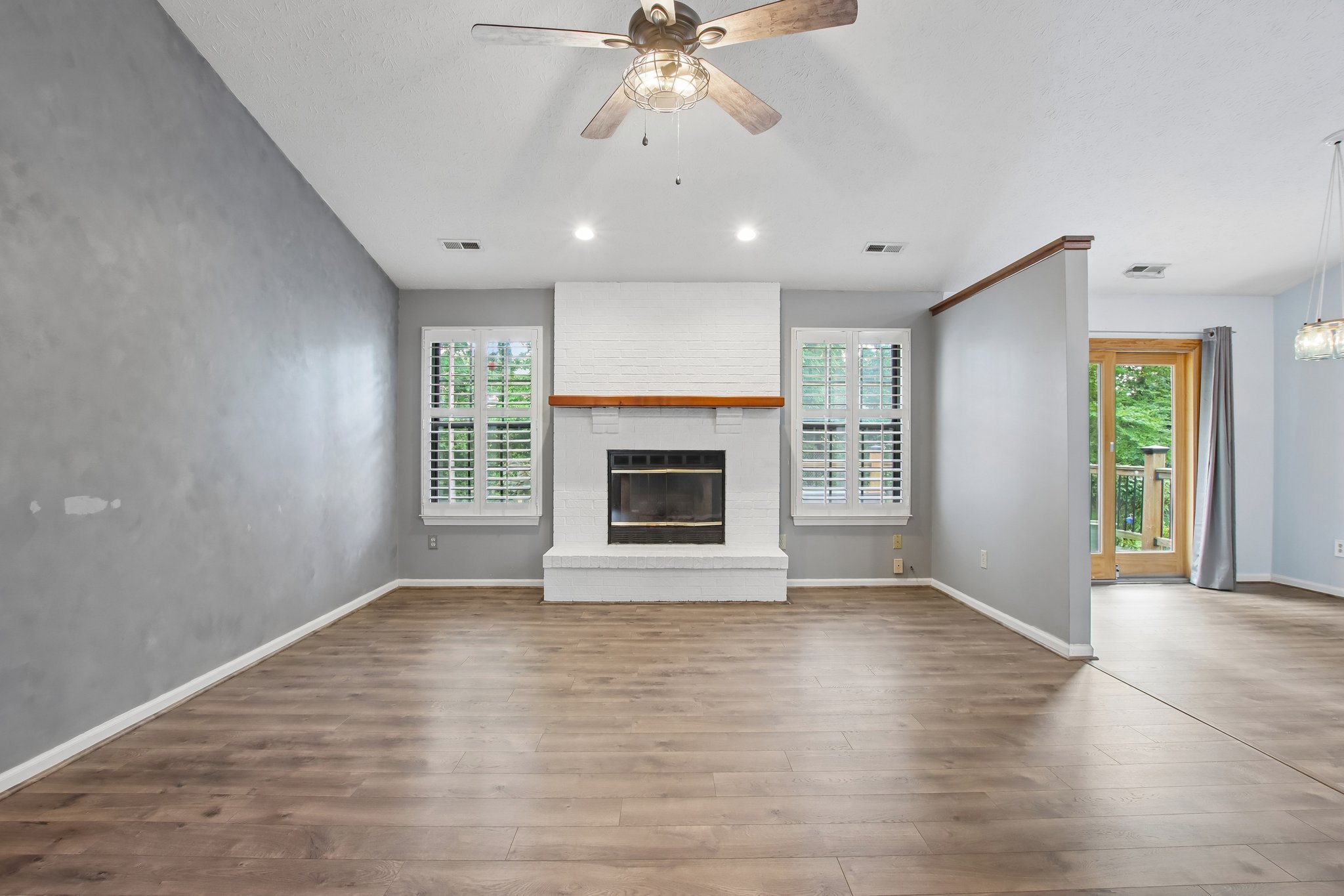 Pine Knoll Blvd-S2507-007.jpg