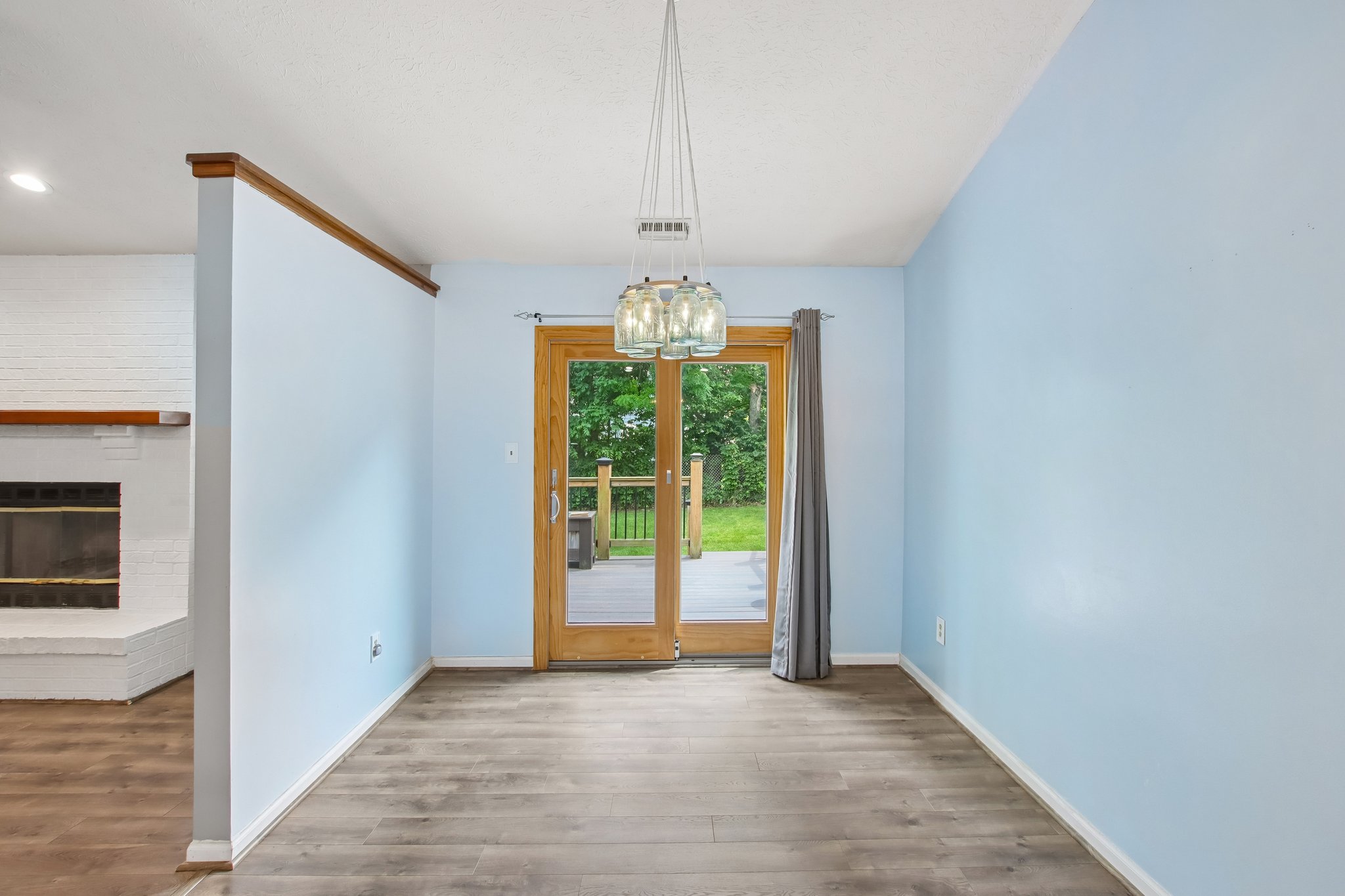 Pine Knoll Blvd-S2507-010.jpg