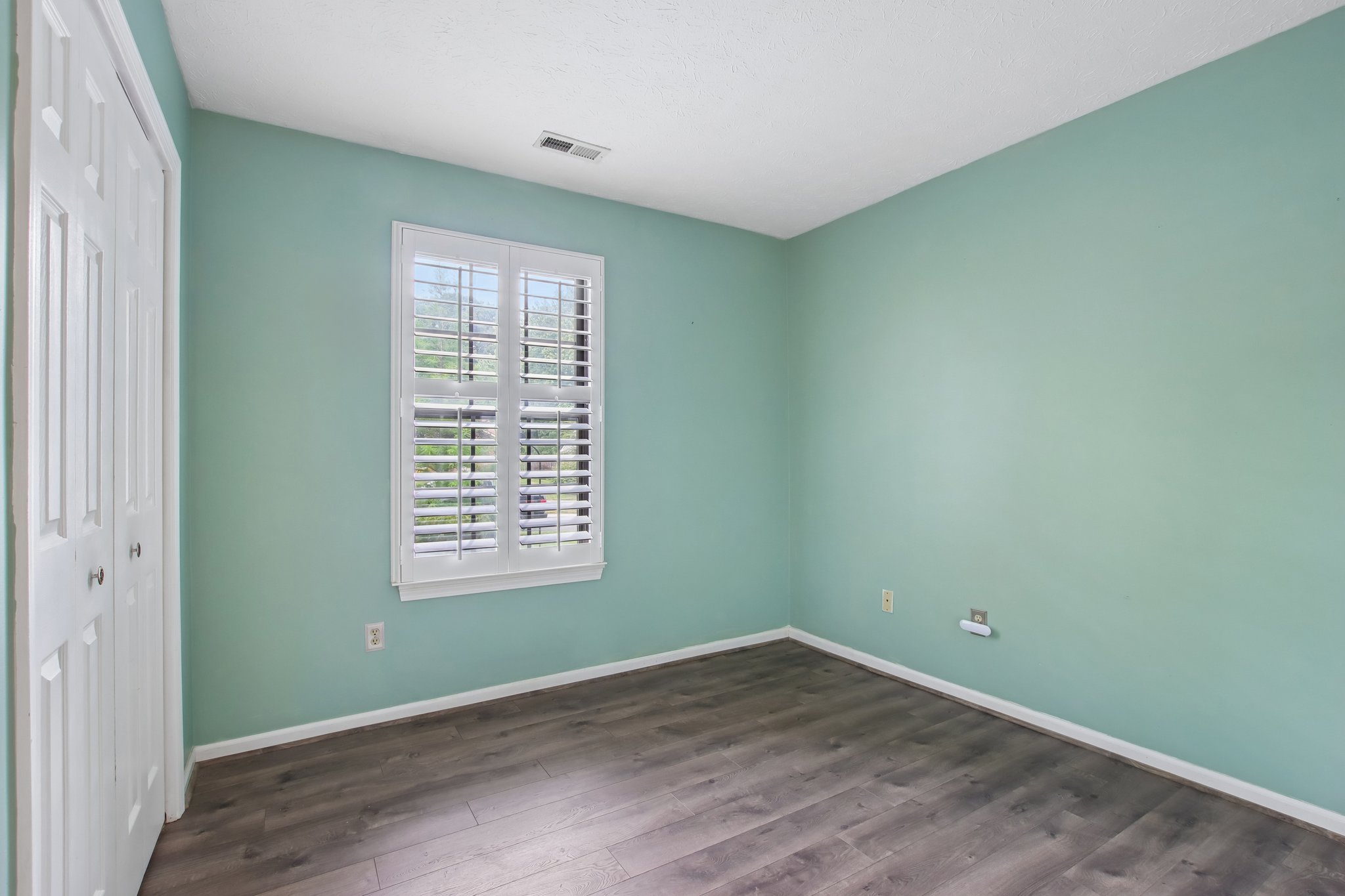 Pine Knoll Blvd-S2507-022.jpg