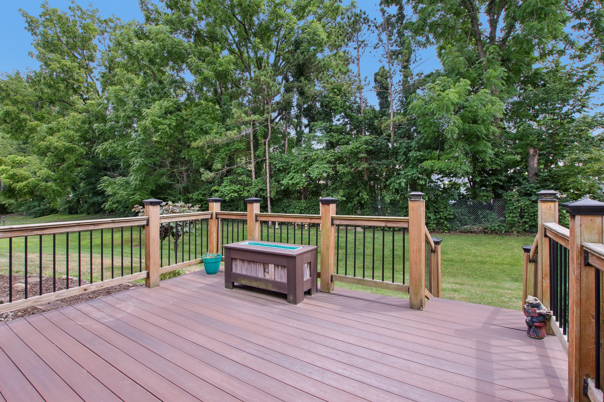 Pine Knoll Blvd-S2507-025.jpg