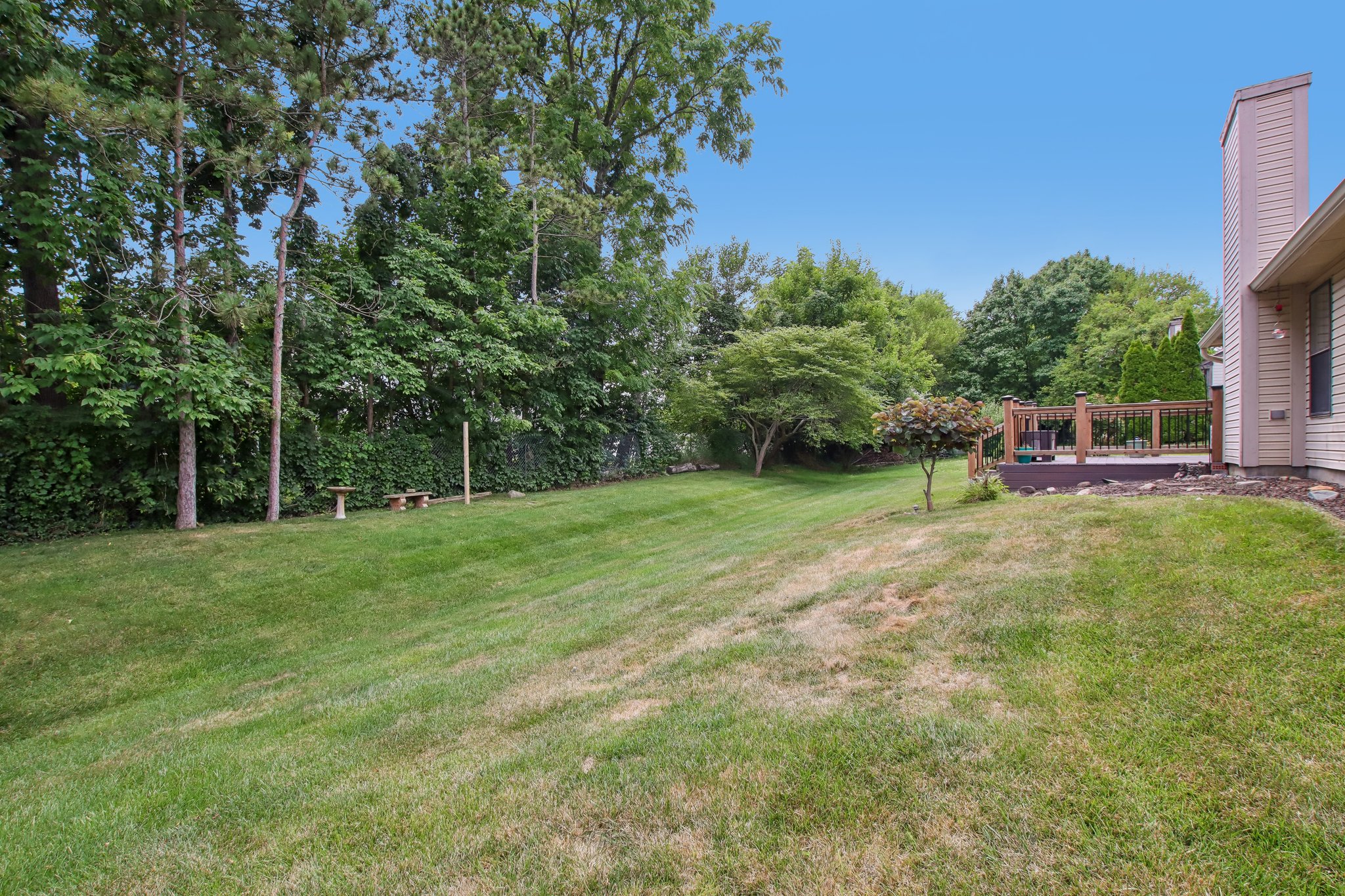 Pine Knoll Blvd-S2507-031.jpg
