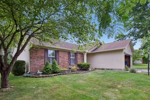 Pine Knoll Blvd-S2507-001.jpg