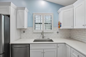 Pine Knoll Blvd-S2507-014.jpg