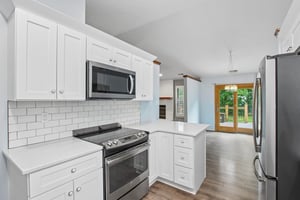 Pine Knoll Blvd-S2507-015.jpg