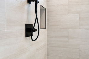 Primary Bathroom (3)