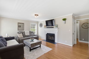 5737 Johnston Ct-7