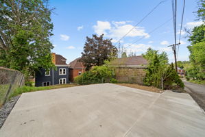  Photo 49