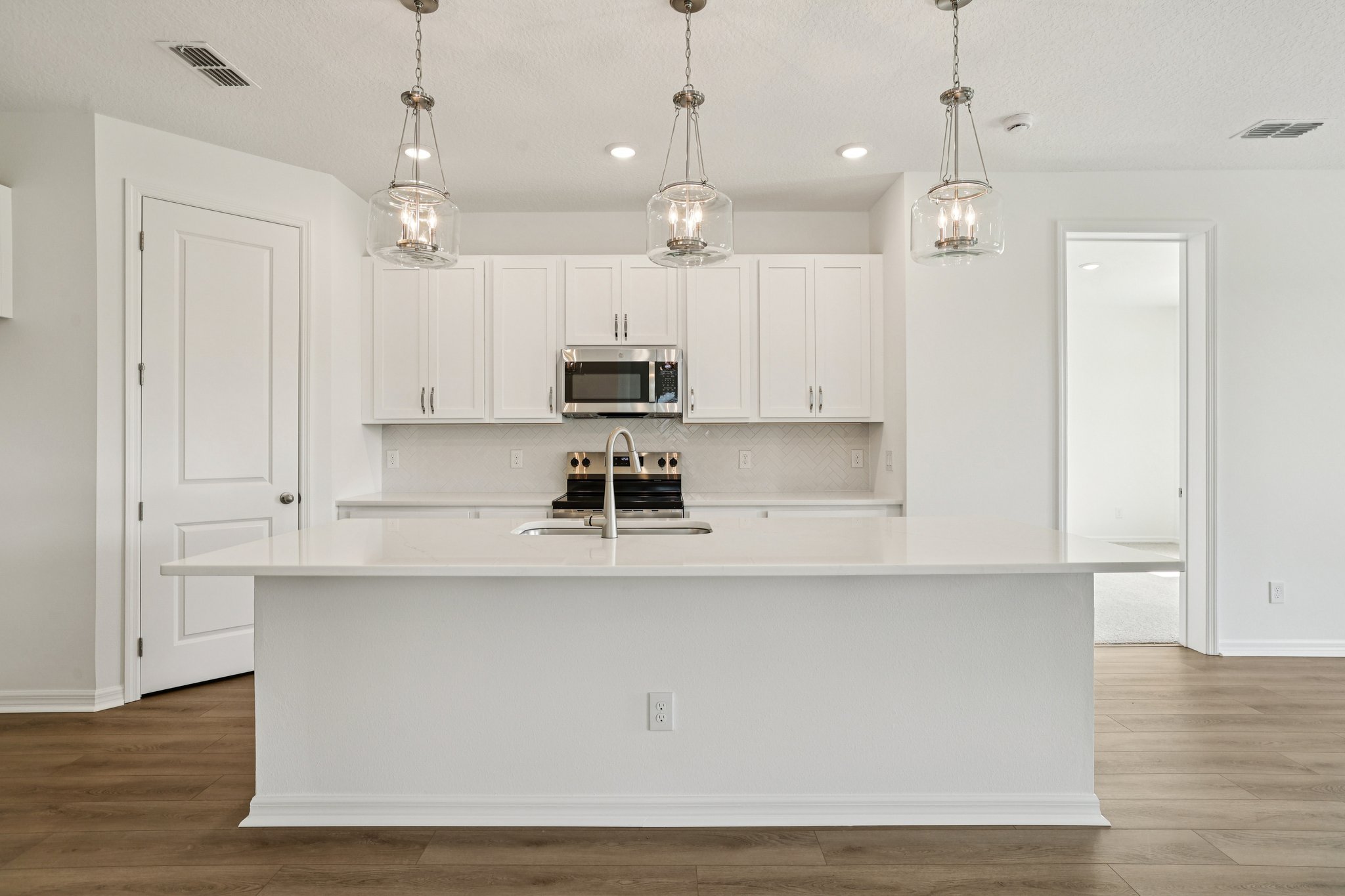 Haystack Dr-S2310-015.jpg