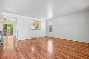 W Loch Raven Ct-S0808-006.jpg