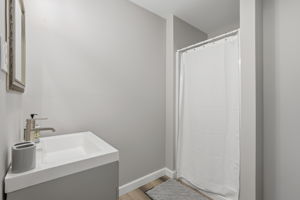  Photo 38
