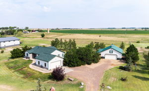  Photo 0