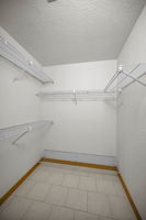 Guest Bedroom2 Closet