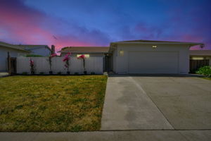  Photo 0